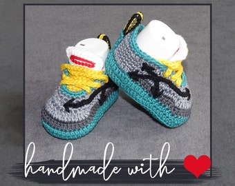 Crochet baby booties, Newborn shoes, Unique baby gift , Knit baby shoes