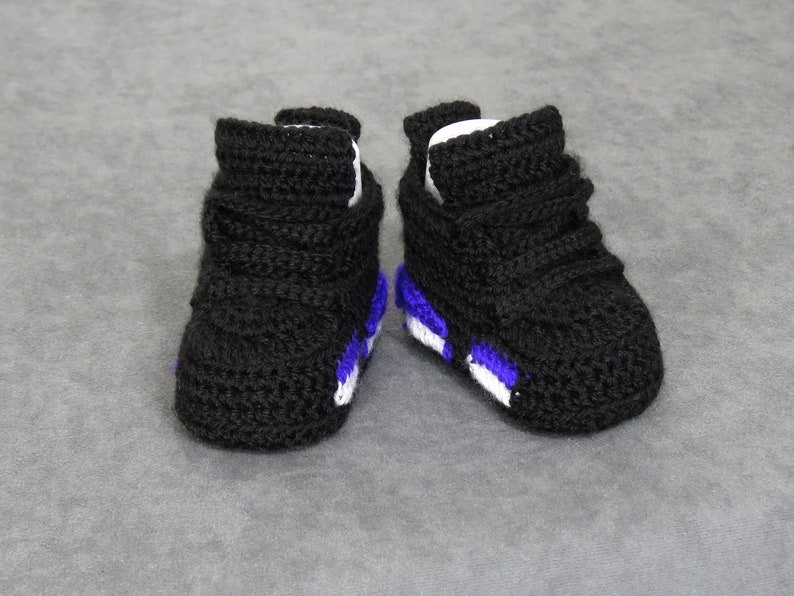 Crochet baby shoes purple black, handmade baby shoes, baby socks, baby shoes boy, baby girl shoes, baby booties crochet, lace baby socks image 3