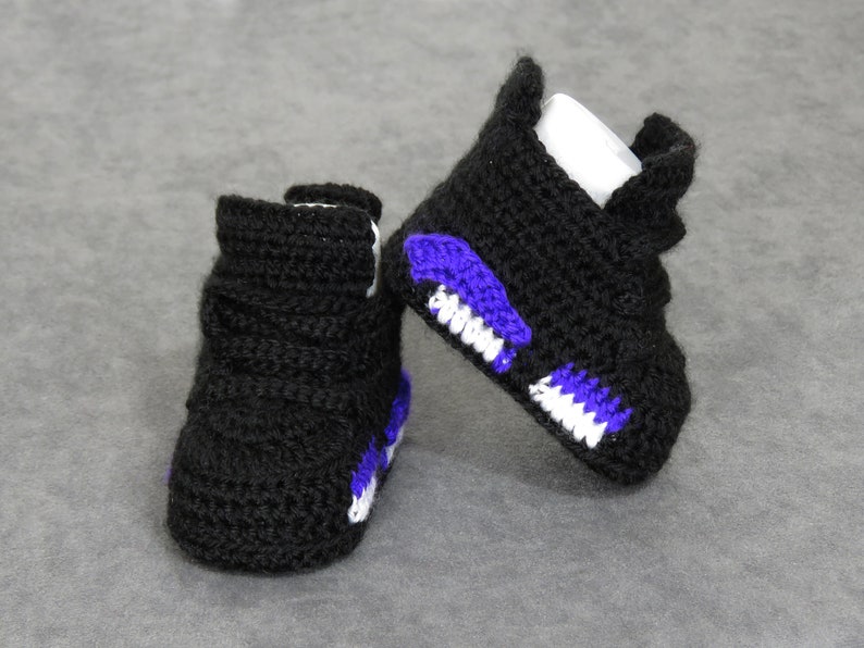 Crochet baby shoes purple black, handmade baby shoes, baby socks, baby shoes boy, baby girl shoes, baby booties crochet, lace baby socks image 2