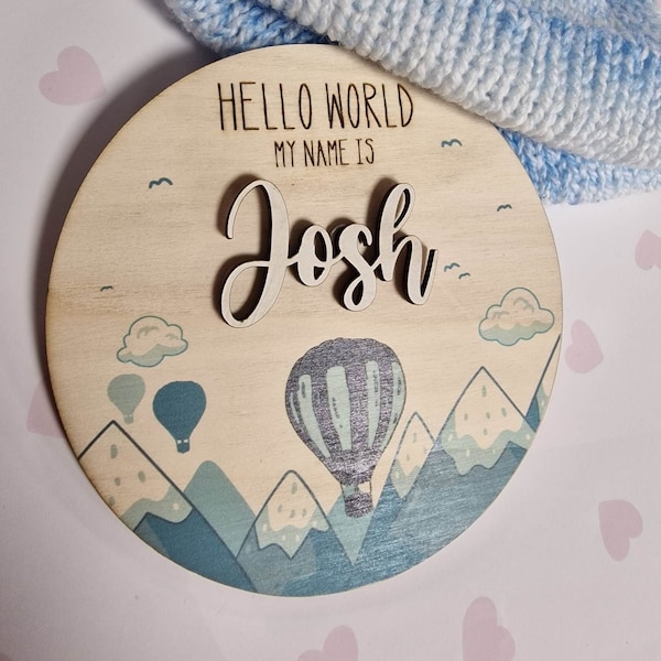 Signo de Hola mundo personalizado / Globo de aire caliente Anuncio de madera / anuncio de nombre de bebé regalo baby shower regalo revelación de género Signo de niño