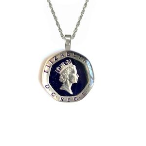 Elizabeth II British Pendant, Enamelled Charm , Gift for her, Enamelled Necklace, British Jewelry, English 20p Coin, Elizabeth 2 Jewelry.