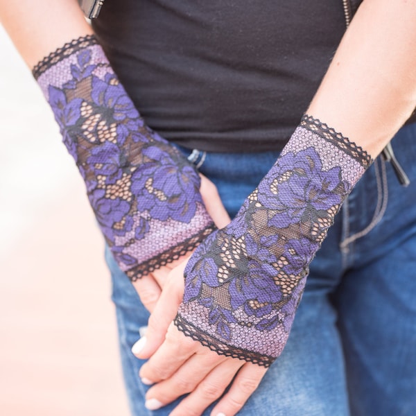 Fingerless gloves, Black and purple Stretch Lace , Gothic  Steampunk  gloves
