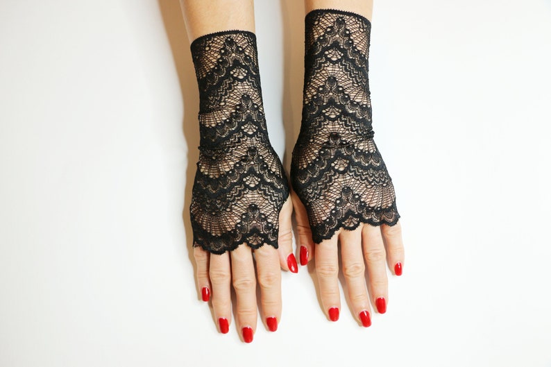 Black gothic lace gloves, romantic mittens, Great gloves image 1