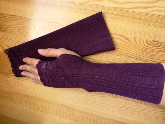 Lace Hand Warmer, Maroon  Warm Gloves, lace ornament,  Claret  color