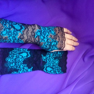 Black and Cyan Lace Fingerless Gloves, 9&#39;(23 cm), Burlesque, Gothic, Steampunk, Caberet, Bohemian, Elegant, Romantic, Vintage, Victorian