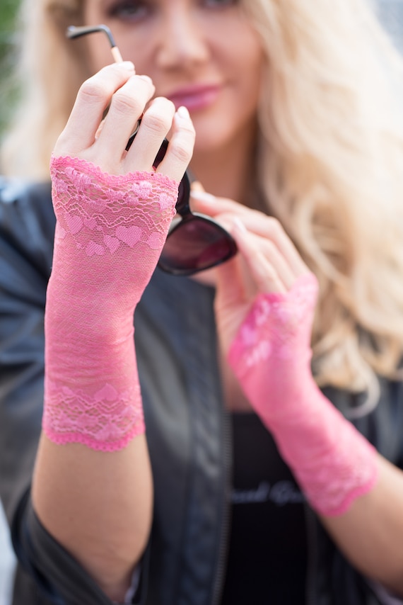 pink lace fingerless gloves