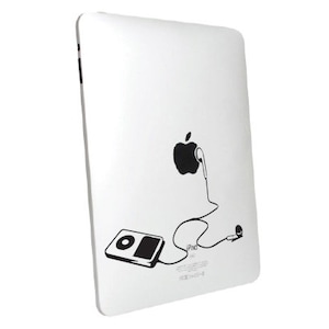 Può includere: iPad bianco con un logo Apple nero e un'illustrazione in bianco e nero di cuffie e un iPod sul retro.