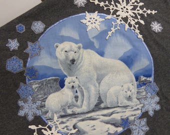 Tunique tee-shirt froufroutante customisée, amour polaire entre étoiles wax et flocons au crochet, famille ours blancs