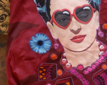 Chemisette militaire, teinte, customisée Frida pop et bijoux