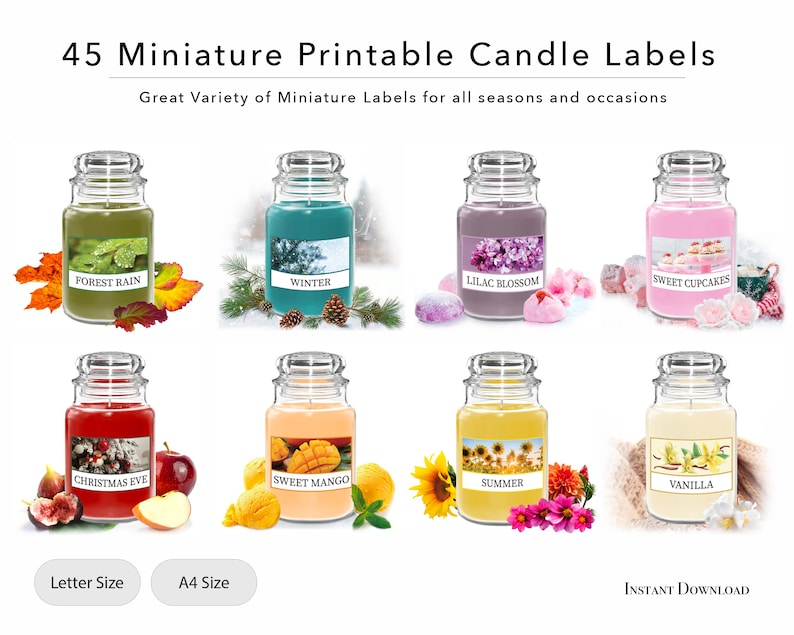 Op de afbeelding: Afbeelding van acht miniatuur, bedrukbare kaarslabels met verschillende geuren, waaronder Forest Rain, Winter, Lilac Blossom, Sweet Cupcakes, Christmas Eve, Sweet Mango, Summer en Vanilla. De labels zijn op glazen potten.