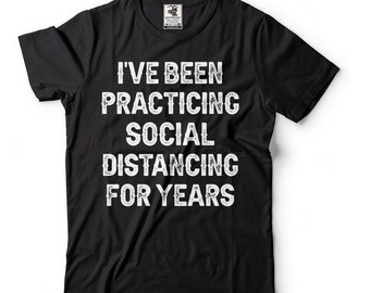 Social Distancing Champion Herren Lustiges T-Shirt Stay Home Introvertiertes T-Shirt
