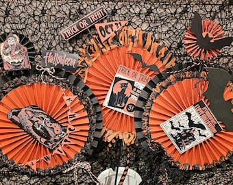 Vintage Style Halloween Rosettes: Handmade Cardstock Decor