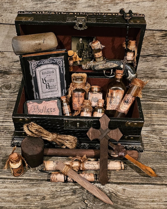 Vampire Slayer Stake + Hammer Kit Buffy Vampire Slayer Stake + Hammer Kit Buffy