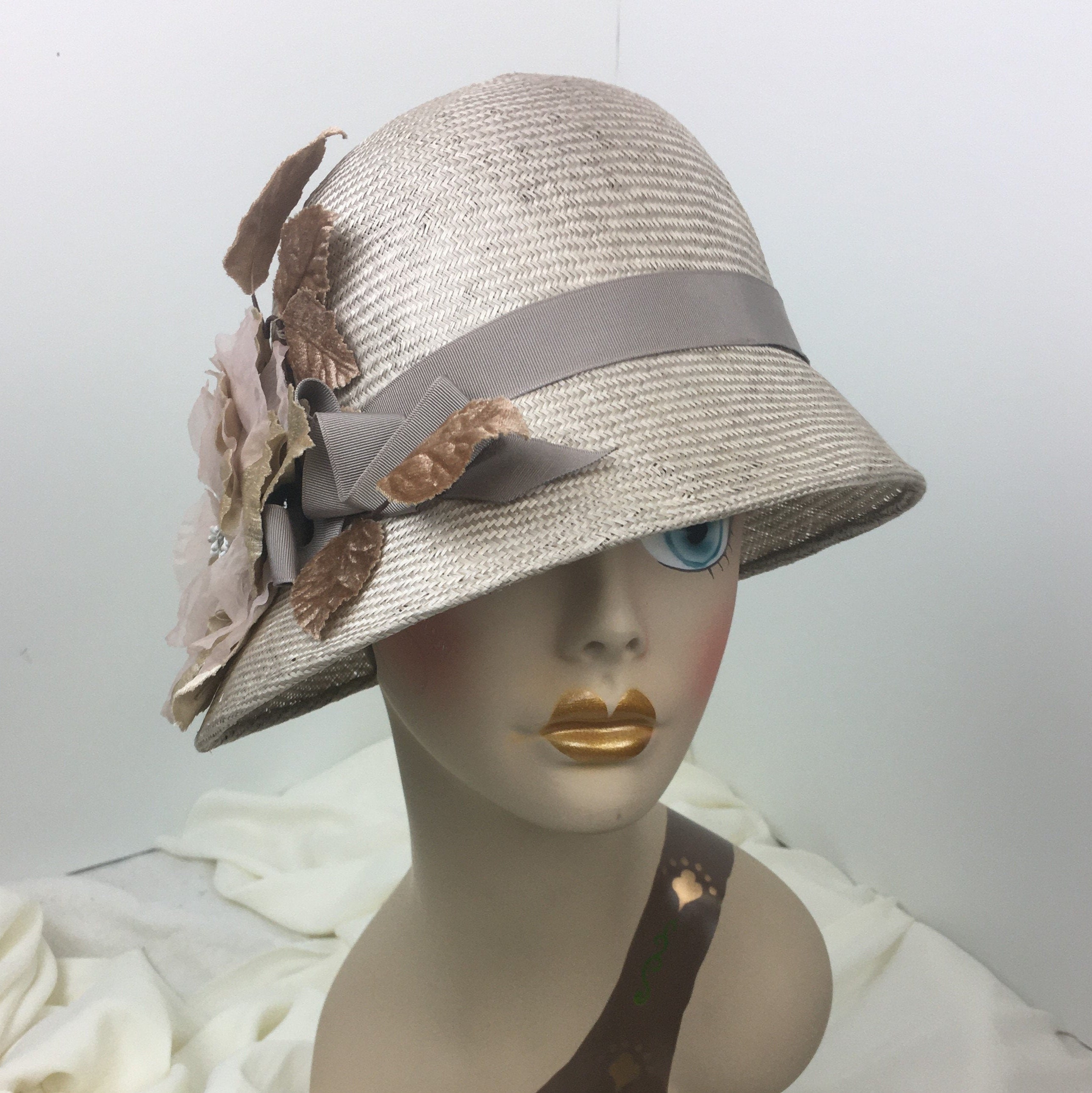 1920's Look Cloche Hat Flapper Hat Roaring 20s Parasisal Straw Taupe ...