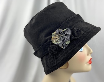 Black Crushed Velvet Bucket Hat: Unisex Glossy Plush Hat  display picture 2