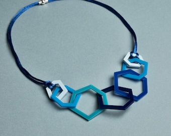 Multi shaded blue geometric stylish necklace.