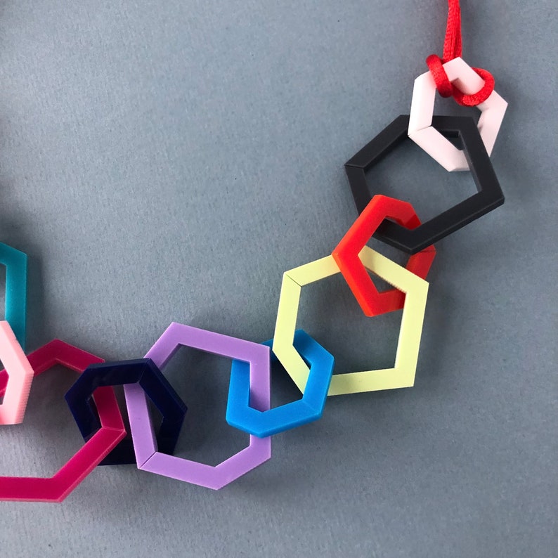 Multi-colour modern geometric acrylic chain necklace. image 6