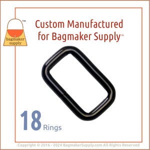 Peut inclure: Un ensemble de 18 anneaux en métal noir. Les anneaux sont de forme rectangulaire et ont une finition lisse.  Fabriqué sur mesure pour Bagmaker Supply™