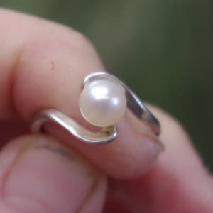 Freshwater Round Pearl in Sterling Silver Ring