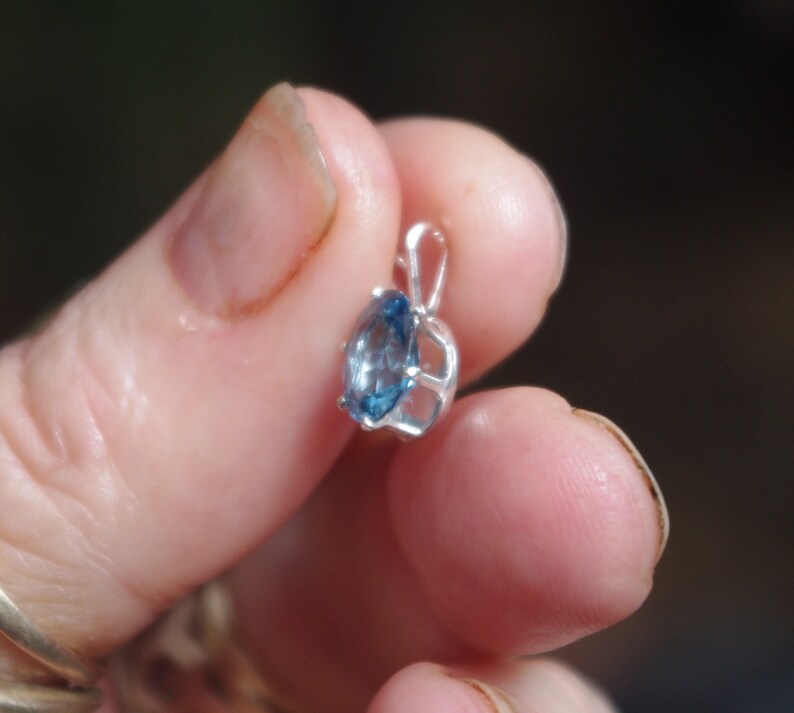 Natural Swissd Blue Topaz in Sterling SIlver pendant