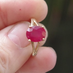 Natural Ruby in 10kt Gold RIng