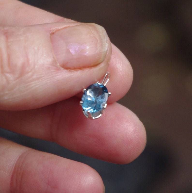 Natural Swissd Blue Topaz in Sterling SIlver pendant