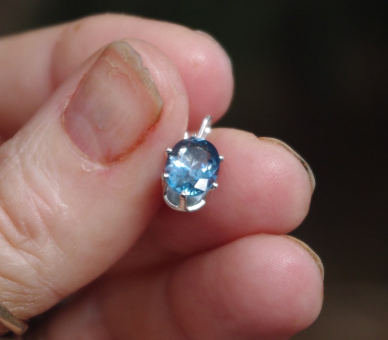 Natural Swissd Blue Topaz in Sterling SIlver pendant