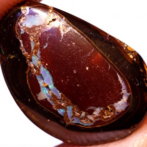 Colgante de ópalo australiano boulder en la fianza de plata de Sterlng