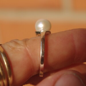 Freshwater Round Pearl in Sterling Silver Ring