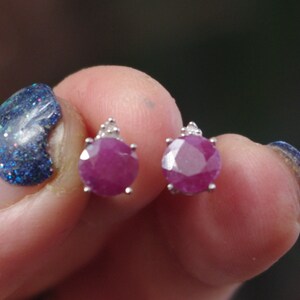 Natural Ruby and Diamond stud earrings in 10kt solid white gold setting