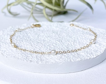 Dainty 14k Gold Filled Pearl Bracelet: Minimalist Stacking Chain