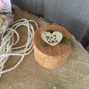 Vintage bamboo wood ring bearer box/ ring bearer box/ bamboo round box with swivel top/ personalized ring bearer box/ wedding ring holder