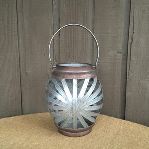 Vintage rustic metal lantern outdoor galvanized patio candle holder decorative centerpiece industrial retro style farmhouse candle lighting