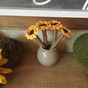 Sunflower pens/ sunflower and jute pens/wedding sign in pens/ baby shower pens/ gel pens with sunflowers/summer wedding sunflower pen decor