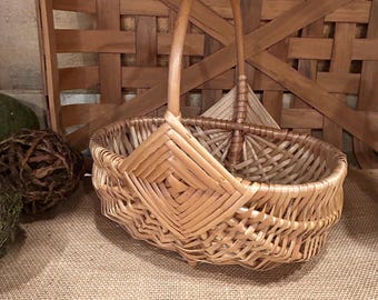 Vintage wedding basket arrangement storage for bathroom, pantry or office, entryway decor
