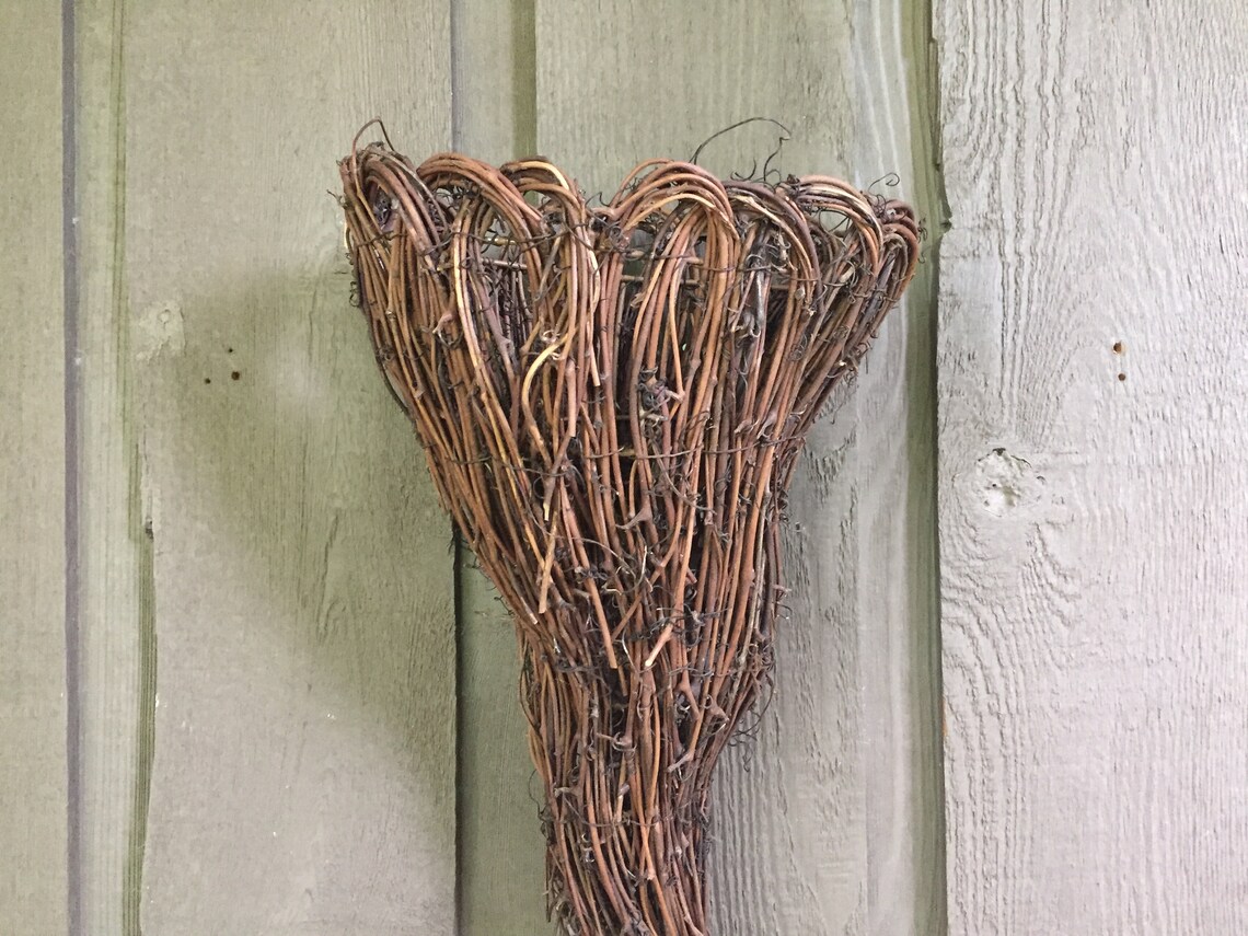 Grapevine wall hanging basket/ farmhouse grapevine basket/ Etsy