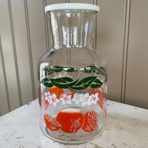 Anchor Hocking juice carafe with lid