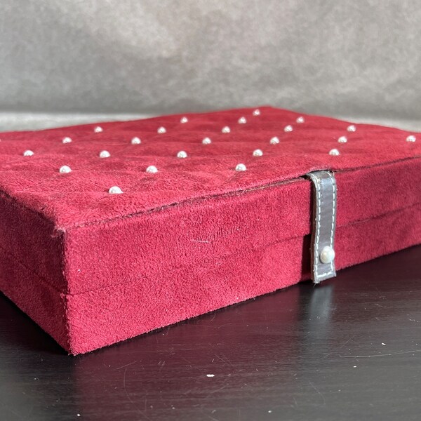 Vintage Red and Tan Two-Layer Velvet Jewelry Box for Earrings, Necklaces, Rings, Bracelets