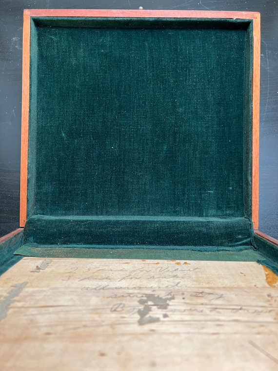Vintage Wood Jewelry Box with Green Velvet Interi… - image 8