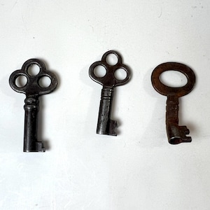 Lot of 3 Genuine Antique Small Skeleton Keys, Authentic Antique Keys, Victorian Skeleton Keys, Art Deco Skeleton Key
