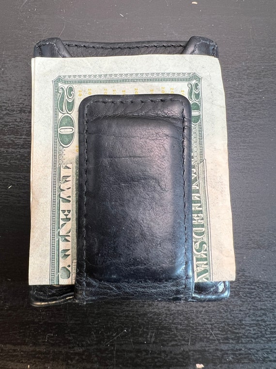 Vintage Black Leather Men's Wallet with Magnetic C