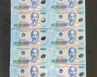 Vietnamese Dong Uncirculated: 10 pcs  x 20000 = 200000 Total VND in Ten Vietnam Polymer Banknotes (Currency, Paper Money)