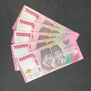 5 pcs x Indonesia 100,000 Rupiah UNC 2022 Banknote, P-168 = 500k IDR (Half-Million Rupiah)