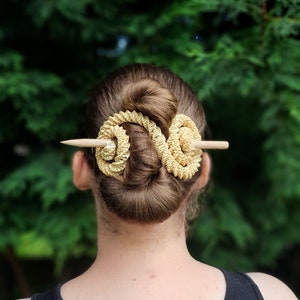 Straw bun holder and maker, straw hairpiece, straw hair cage, straw hair fork, straw hair bun pin, bun hair accessories, hair bun holder