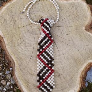 Plaid Pearl Tie Necklace: Beaded Tartan Jewelry