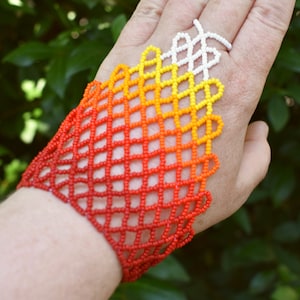 Beaded ombre  slave bracelet, beadwork hand bracelet, beaded ring bracelet, beadwork hand chain, gift for her
