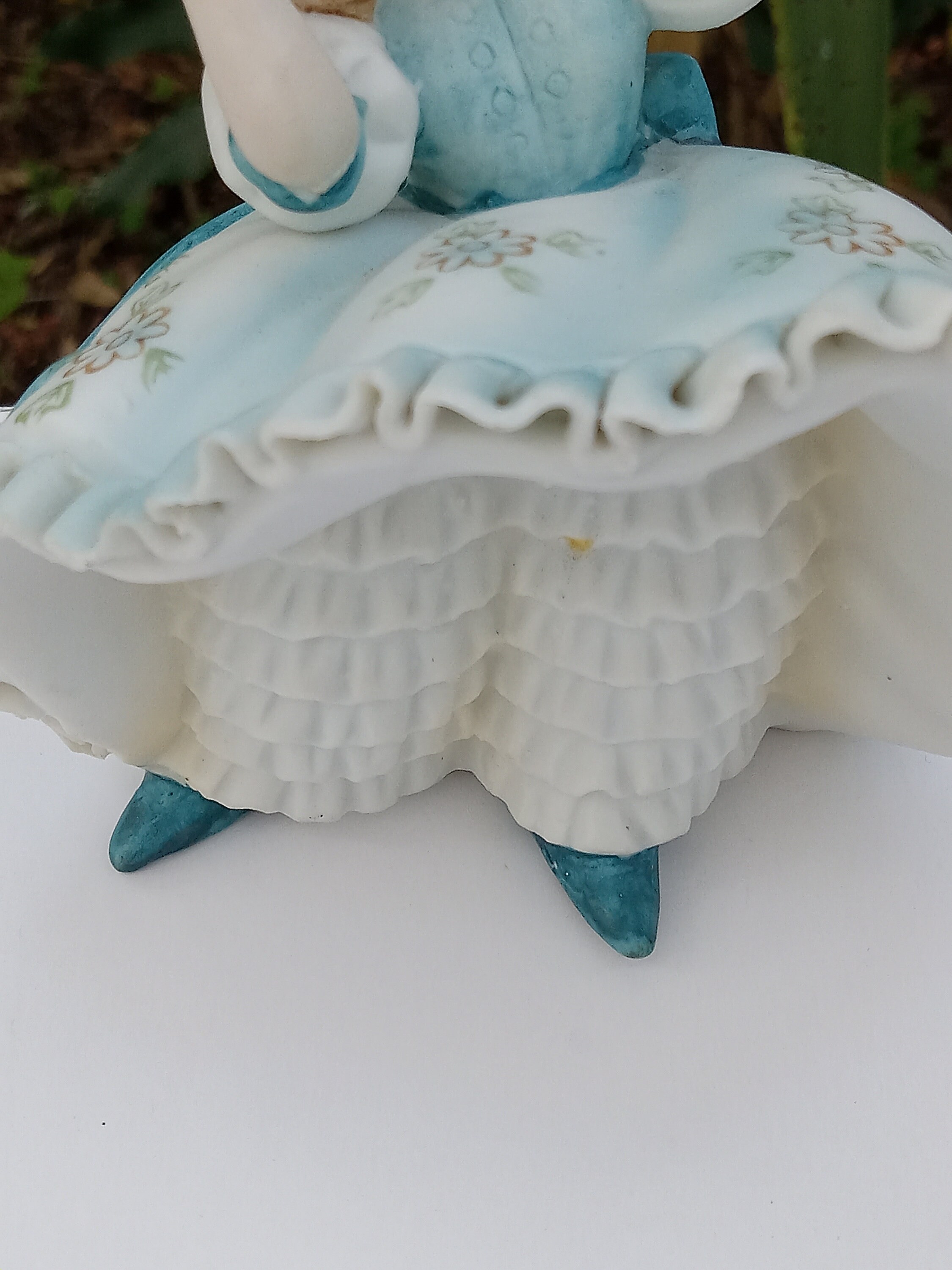 Vintage Lefton Japan Figurine KW3701 Girl Blue Bonnet
