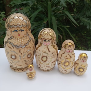 Vintage Russian Nesting Dolls, Five Figure Nesting Dolls, Hand Painted Stacking Dolls