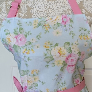Women&#39;s Apron, Rose Apron, Floral Apron, Garden Party, Apron, Ladies Apron, Flowers, Pink Apron, Hostess Apron