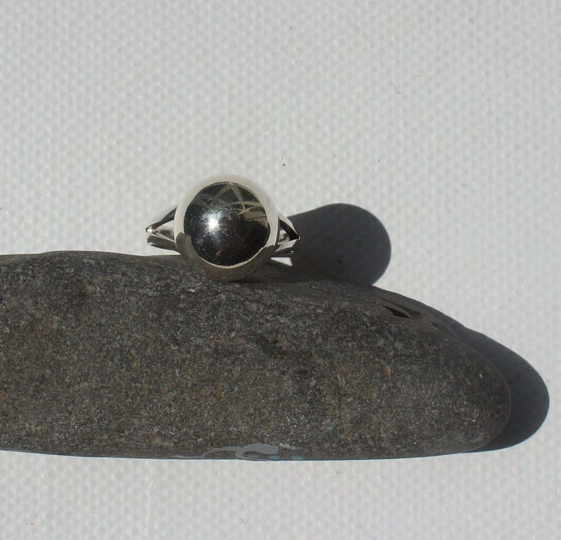 Quality Sterling Silver Ball Ring. 925 Silver Classic Ball Ring, UK